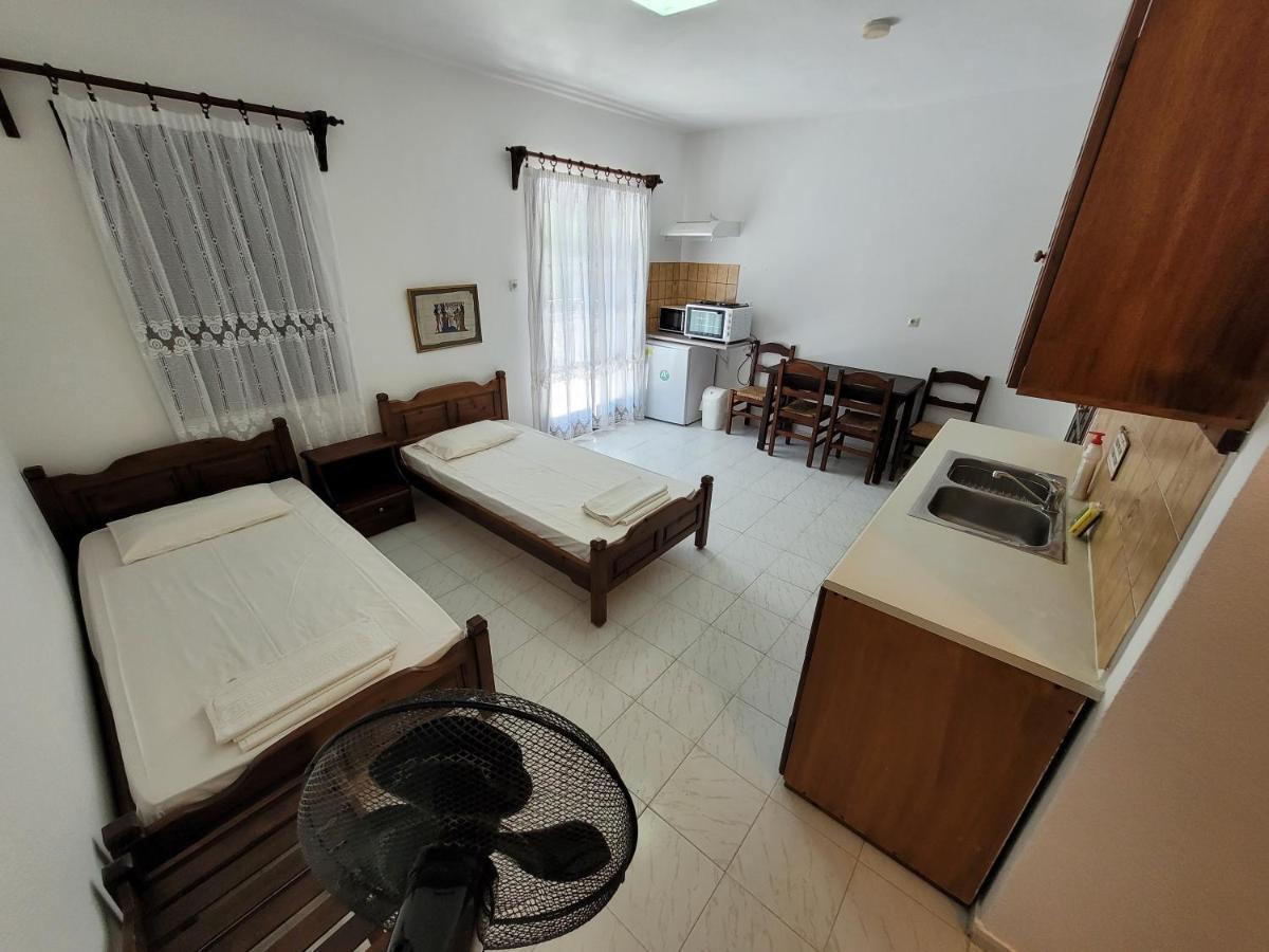 Amalia Apartments Кукунарис Экстерьер фото