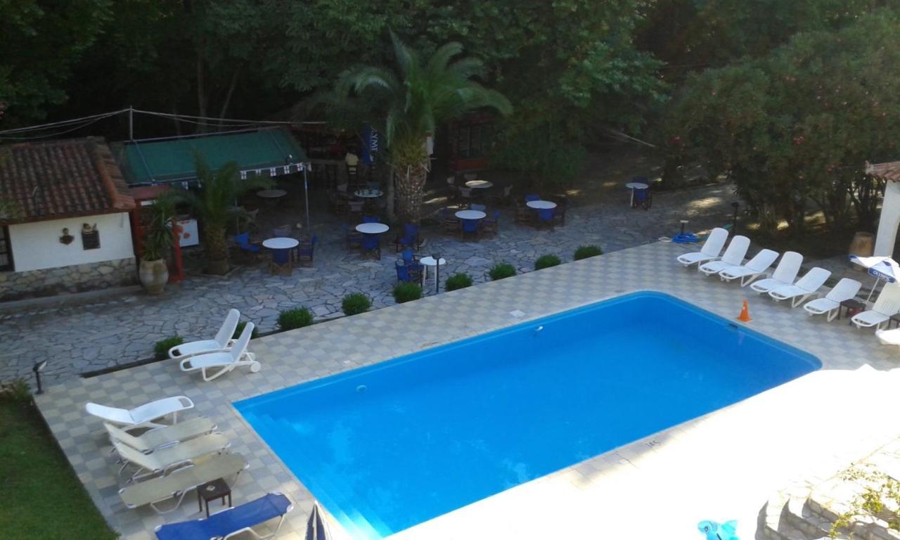 Amalia Apartments Кукунарис Экстерьер фото